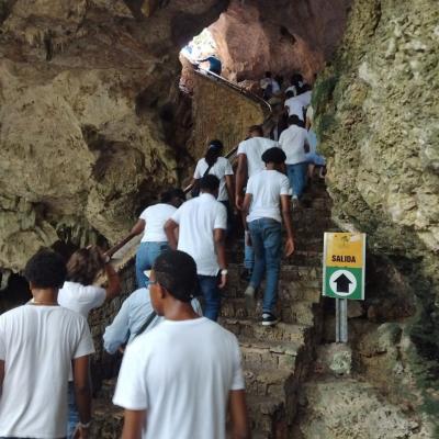 Saliendo de la cueva